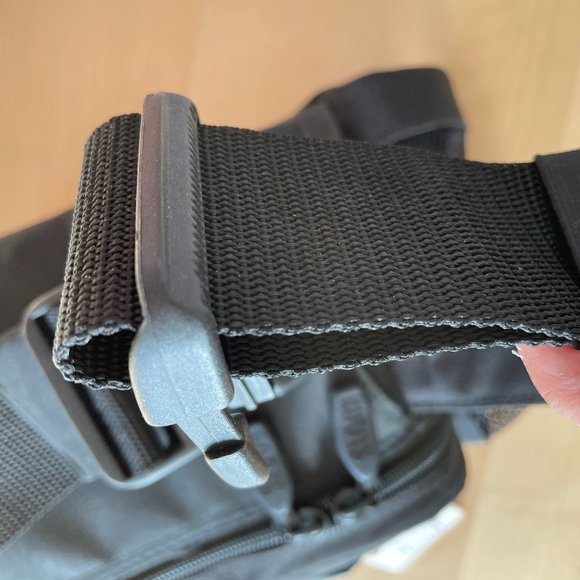 Roots Biking Bag - Picture 8 of 13